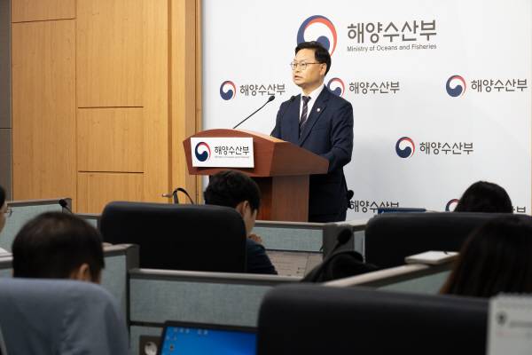 김성범 해양수산부 차관이 2일 정부세종청사에서 2026년 예산안에 관해 설명하고 있다. 해수부 제공