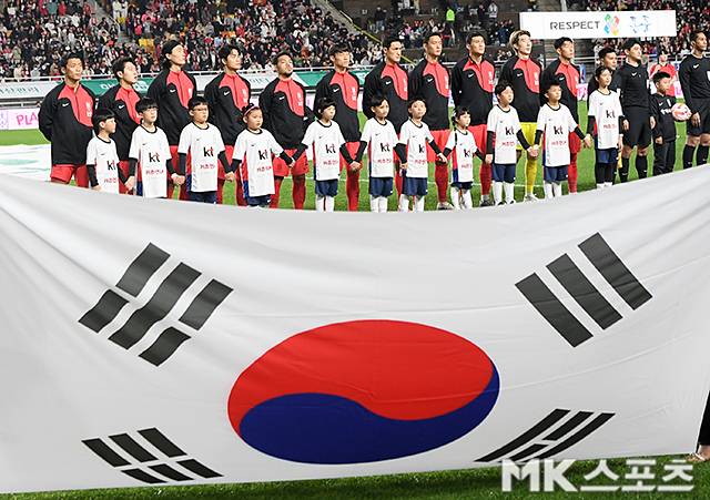 대한축구협회는 2일 종로구 축구회관에서 2025년도 제9차 이사회를 열어 2026 북중미 월드컵 본선 진출을 확정한 태극전사들에게 지급할 포상금을 확정했다. 사진=천정환 기자