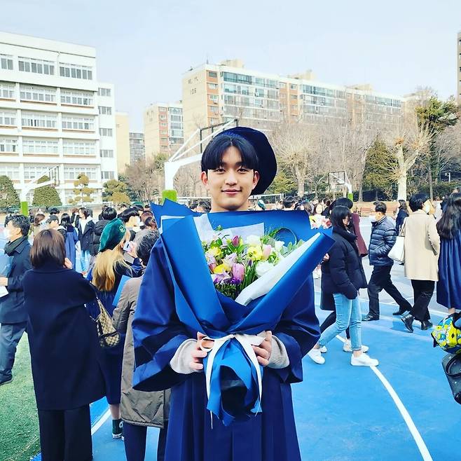 김창열이 아들 김주환의 훤칠한 외모뿐만 아니라 연세대에 다니고 있다고 밝혀 놀람을 더했다. 김창열 SNS 캡처