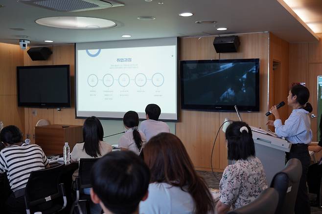 JDC가 제주 지역 미취업 청년을 대상으로 심층멘토링 '전지적 주니어시점'을 운영하고 있다. ⓒJDC 제공