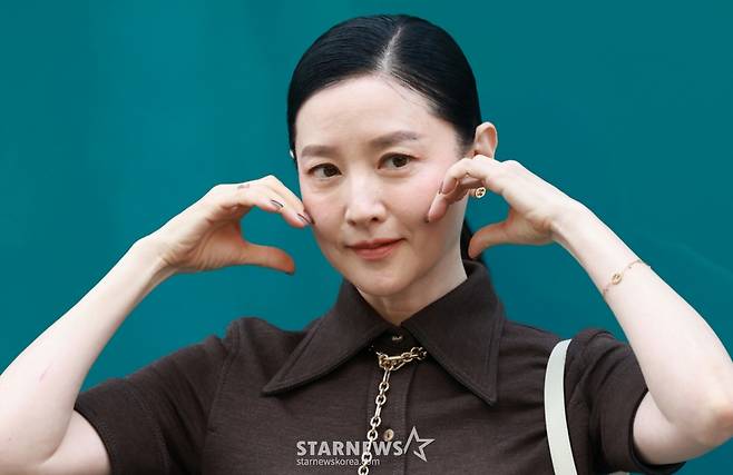 (서울=뉴스1) 권현진 기자 = 배우 이영애가 2일 오후 서울 강남구 구찌 청담 플래그십에서에서 열린 구찌(GUCCI)의 오스테리아 서울 이전·리뉴얼 오픈 기념 행사에 참석해 포즈를 취하고 있다. 2025.9.2/뉴스1  Copyright (C) 뉴스1. All rights reserved. 무단 전재 및 재배포,  AI학습 이용 금지. /사진=(서울=뉴스1) 권현진 기자