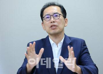 김춘 한국상장회사협의회 정책1본부장이 3일 서울 마포구 상장회사회관에서 이데일리와 인터뷰를 하고 있다. (사진=노진환 기자)