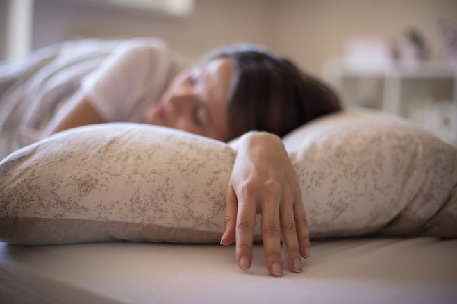 채식만으로는 충분한 열량과 영양을 섭취하기 어려울 수 있다. 곡물, 콩류, 채소, 과일을 골고루 배합해 하루 필요한 칼로리와 영양소를 확보해야 한다. [사진=게티이미지뱅크]