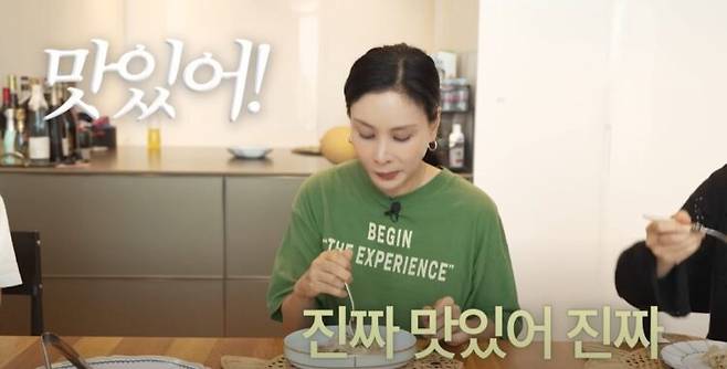 고소영이 선택한 파로면의 주 원료인 파로는 일반 밀보다 식이섬유를 비롯해 저항성전분과 항산화 물질 등을 풍부하게 함유하고 있다. [사진=유튜브 채널 '바로 그 고소영']