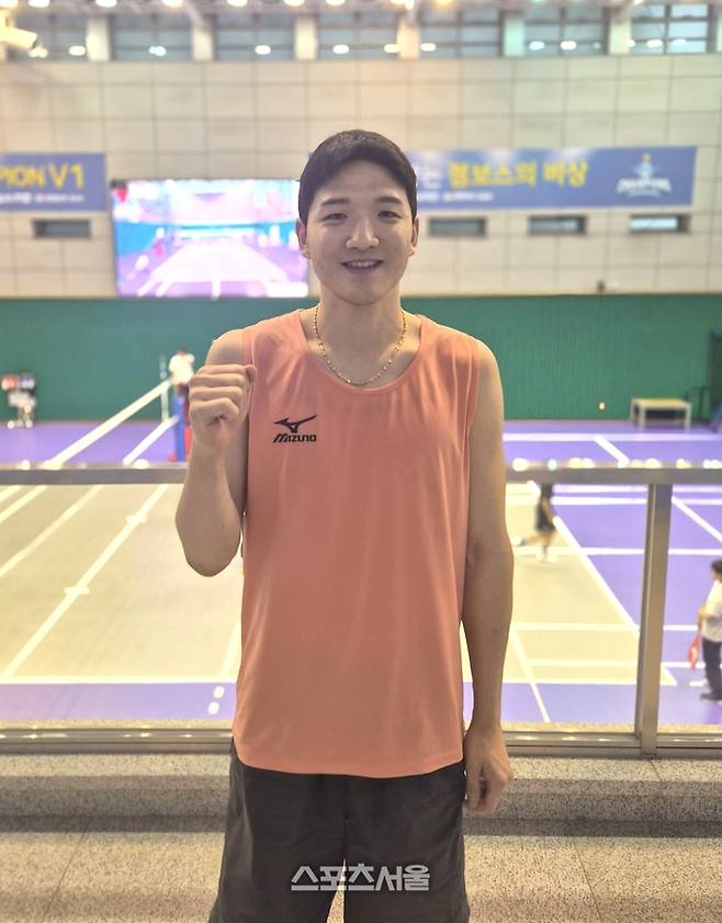 정지석이 경기도 용인 대한항공 훈련장에서 인터뷰 후 포즈를 취하고 있다. 사진 | 용인=박준범기자