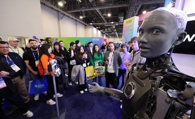 세계 최대 정보기술(IT)·가전 전시회 'CES 2025'에서 선보인 인공지능(AI) 휴머노이드 로봇.(ⓒ뉴스1, 무단 전재-재배포 금지)