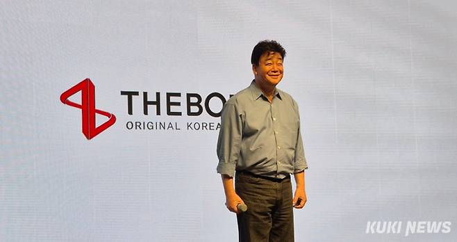 3일 백종원 더본코리아 대표가 TBK(The Born Korea) 글로벌 B2B 소스 론칭 시연회에서 발표를 하고 있다. 이예솔 기자
