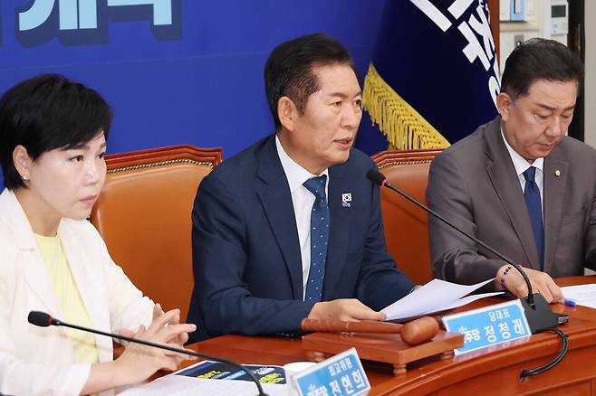 정청래 더불어민주당 대표가 3일 서울 여의도 국회에서 열린 최고위원회의에서 발언하고 있다. ⓒ연합뉴스