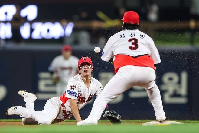 ▲ KIA는 경기 중반 이후 마운드와 수비의 힘으로 버텼지만 결국 1점이 모자랐다 ⓒKIA타이거즈