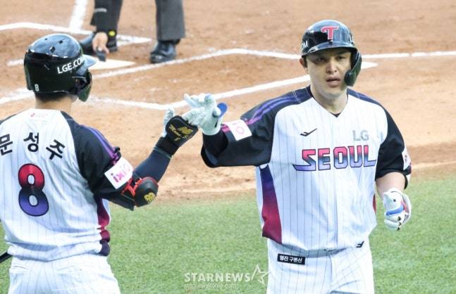 LG 박동원(오른쪽). /사진=김진경 대기자