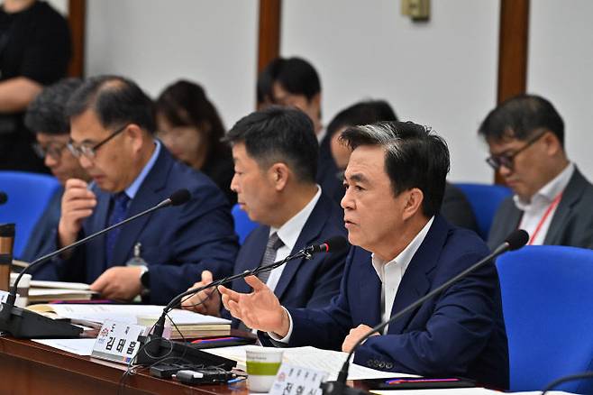 김태흠 지사가 4일 열린 충남도 주최 국회의원 초청 정책설명회에서 발언하고 있다. 사진제공=충남도