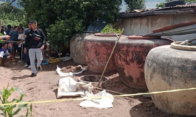 실종된 남성의 것으로 추정되는 유해가 발견된 자택 정화조. /더타이거