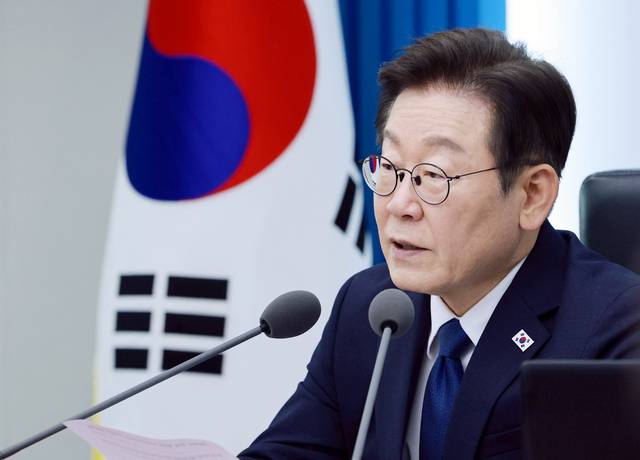 이재명 대통령이 4일 서울 용산 대통령실 청사에서 열린 9차  수석·보좌관 회의에서 발언하고 있다. 연합뉴스