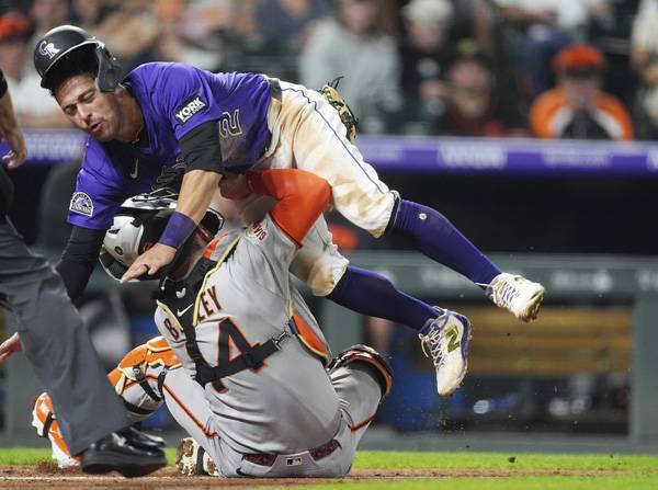 샌프란시스코 포수 베일리와 콜로라도의 프리먼은 홈에서 아찔한 충돌을 했다. 사진= AP= 연합뉴스 제공