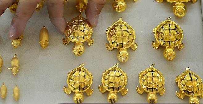 서울 종로구 한국금거래소에서 판매 중인 금 제품. 임세준 기자