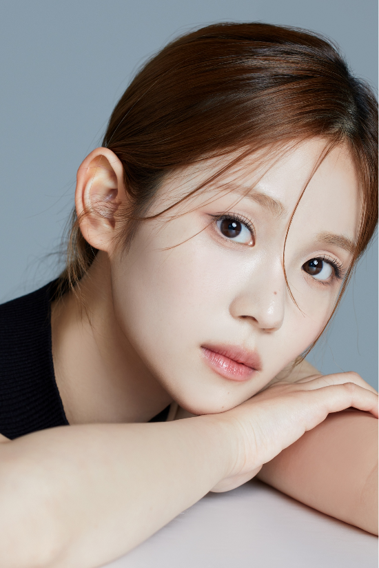 이지연.   FNC엔터테인먼트 제공