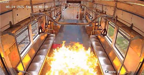 전동차 객실 화재 모의 실험 [서울시 제공. 재판매 및 DB 금지]