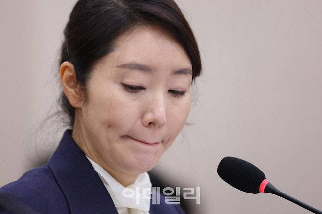 강선우 여성가족부 장관 후보자가 14일 서울 여의도 국회에서 열린 여성가족위원회 전체회의 인사청문회에서 굳은 표정을 한 모습. (사진=이데일리 노진환 기자)