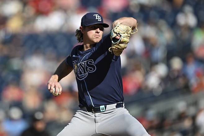 탬파베이 레이스 라이언 페피오가 지난달 31일(한국시각) 워싱턴 내셔널스와의 원정경기에 등판해 힘차게 공을 뿌리고 있다. AP연합뉴스