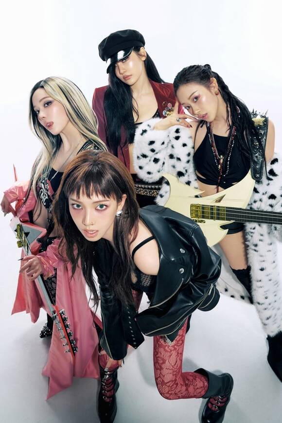 그룹 에스파의 여섯 번째 미니앨범 'Rich Man'이 4일 기준으로 선주문 수량 111만 장을 넘겼다. 이로써 에스파는 7개 앨범 연속 밀리언셀러 달성이 유력하다. /SM엔터테인먼트