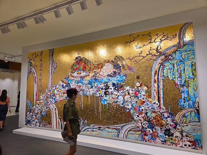 세계 거장급 갤러리인 가고시안(Gagosian) 갤러리에는 무라카미 다카시의  ‘A Picture of the Blessed Lion Who Nestles with the Secrets of Death and Life’(2014)가 전시되어 있다. /김정은 기자