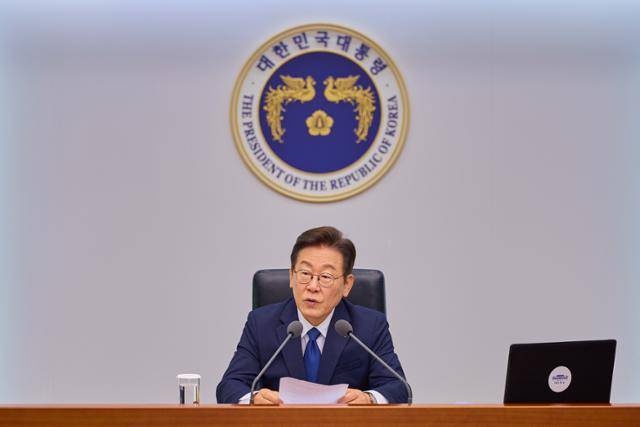 이재명 대통령이 4일 서울 용산 대통령실에서 열린 제9차 수석보좌관 회의에서 발언하고 있다. 대통령실 제공