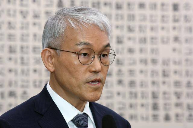 천대엽 법원행정처장이 4일 서울 여의도 국회에서 열린 법제사법위원회 전체회의에서 인사말을 하고 있다. 뉴시스