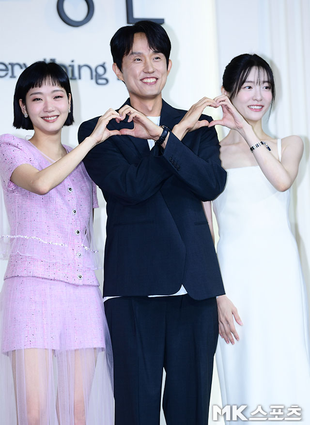 5일 오전 서울 중구 앰배서더 서울 풀만 호텔에서 넷플릭스 시리즈 ‘은중과 상연’의 제작발표회가 진행됐다. 이날 현장에는 조영민 감독을 비롯해 김고은, 박지현이 참석했다. / 사진 = 김영구 기자