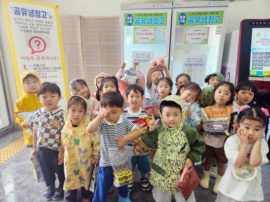 ▲지역 사회가 서로를 돌보는 이웃 사랑의 상징이 된 '공유냉장고' ⓒ정읍시