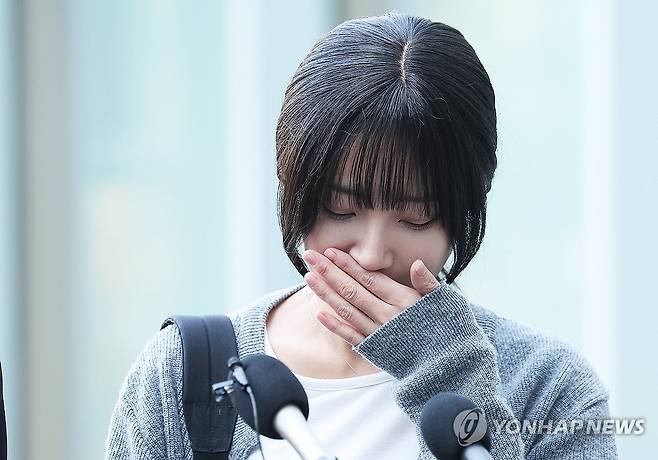 증인 출석하며 질문에 답하는 쯔양 연합뉴스 자료사진