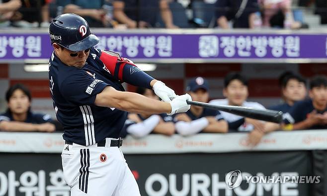 앞서가는 적시타를 친 두산 양의지 [연합뉴스 자료사진]
