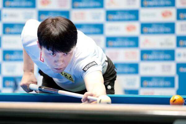 5일 경기도 고양시 고양 킨텍스 PBA 스타디움에서 열린 프로당구 2025-26시즌 4차투어 'SY 베리테옴므 PBA-LPBA 챔피언십' PBA에 출전한 최성원이 경기를 펼치고 있다. /사진=PBA