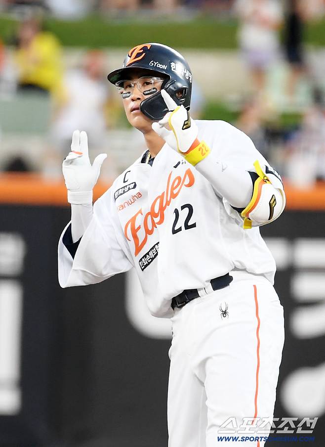 21일 대전 한화생명볼파크에서 열린 한화 이글스와 두산 베어스의 경기. 2회말 1사 한화 채은성이 안타를 날린 뒤 환호하고 있다. 대전=박재만 기자 pjm@sportschosun.com/2025.08.21/