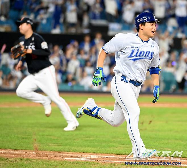 6일 대구 삼성라이온즈파크에서 열린 한화와 삼성의 경기, 7회말 2사 2,3루 삼성 김헌곤이 2타점 적시타를 치고 있다. 대구=허상욱 기자wook@sportschosun.com/2025.09.06/