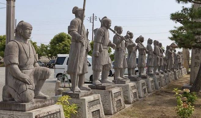 아코 사건 당시 할복으로 생을 마감한 주군을 대신해 복수했다고 전해지는 47인의 무사들. 트립 투 재팬 블로그