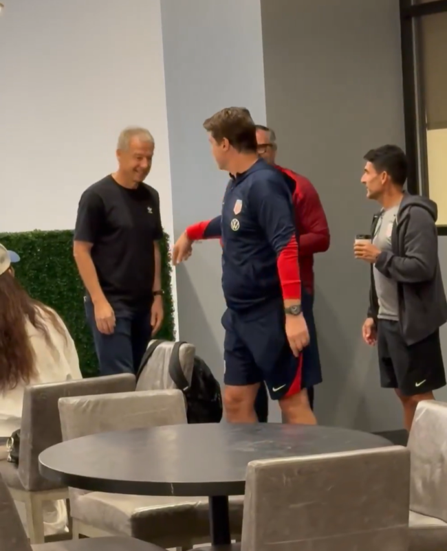 사진=맥킨타이어 기자 SNS