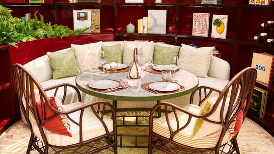 브랜드 미식 공간은 브랜드가 추구하는 철학과 헤리티지를 오감으로 느낄 수 있는 경험을 선사한다. 사진 루이 비통