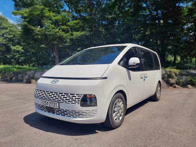 2024년형 스타리아 투어러 9인승 LPG 3.5 모던 트림. /사진=강주헌 기자