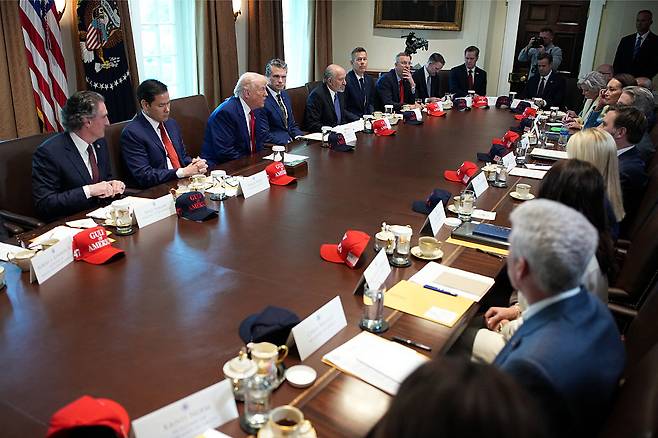 지난 4월 30일(현지시간) 워싱턴DC 백악관에서 열린 각료회의에서 도널드 트럼프 미국 대통령이 발언하고 있다.[게티이미지]