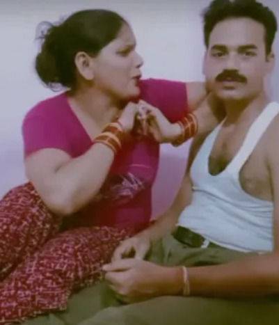 [뉴시스] 인도에서 한여성이  실종된 남편이 다른여성과 찍은 영상을 발견했다.(사진=인디아투데이 캡쳐).2025.09.05 *재판매 및 DB 금지