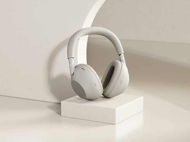 [서울=뉴시스]소니 무선헤드폰 'WH-1000XM6'의 제품 컷. (사진=소니코리아 제공) 2025.09.05. photo@newsis.com *재판매 및 DB 금지