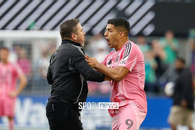 ▲ 인터 마이애미는 9월 1일 미국 워싱턴주 시애틀의 루멘 필드에서 열린 시애틀과 2025 리그스컵 결승에서 0-3으로 몰패했다. 이 대회에서 2023년 정상에 오른 마이애미는 2년 만에 시상대 맨 위 칸을 재겨냥했지만 적지에서 힘 한 번 쓰지 못하고 3골 차 대패로 물러섰다.