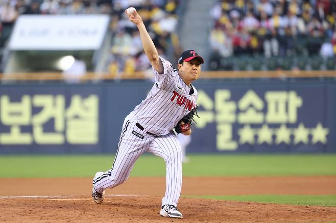 LG 트윈스 베테랑 불펜 투수 김강률. /사진=LG 트윈스 제공