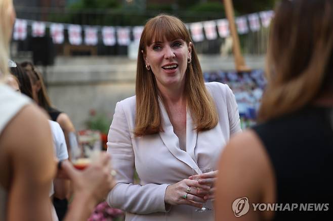 올해 7월 레이너 부총리 [EPA 연합뉴스 자료사진 재판매 및 DB 금지]