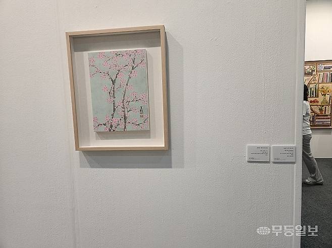 허달재 작가(이화익갤러리)의 '매화'.