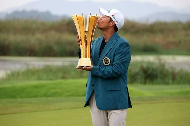 문도엽이 7일 전남 영암 골프존카운티 영암45 카일필립스 코스에서 열린 KPGA 투어 파운더스컵 최종 라운드에서 우승을 차지했다. 사진 | KPGA