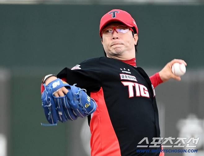 7일 부산 사직야구장에서 열린 KIA와 롯데의 경기, KIA 선발투수 양현종이 역투하고 있다. 부산=허상욱 기자wook@sportschosun.com/2025.08.07/