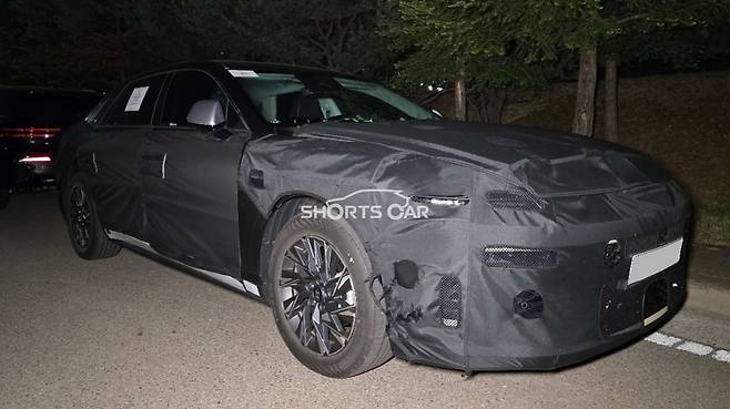 현대차 '그랜저 페이스리프트' 테스트카 (출처 : 숏카)