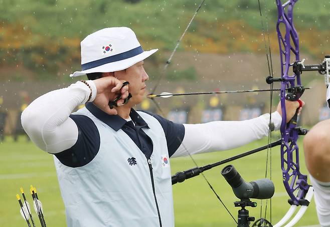 7일 광주 남구 광주국제양궁장에서 열린 2025 세계양궁선수권대회 컴파운드 남자 개인 96강에서 최용희가 화살을 쏘고 있다. 2025.9.7 ksm7976@yna.co.kr 연합뉴스