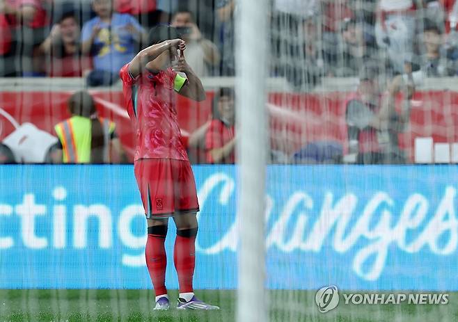 골 넣은 손흥민 (해리슨[미국 뉴저지주]=연합뉴스) 윤동진 기자 = 6일(현지시간) 미국 뉴저지주 해리슨 스포츠일러스트레이티드 스타디움에서 열린 한국 대 미국 친선경기에서 한국 손흥민이 골을 넣은 후 기뻐하고 있다. 2025.9.7 mon@yna.co.kr